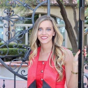 Meet your Posher, Sara